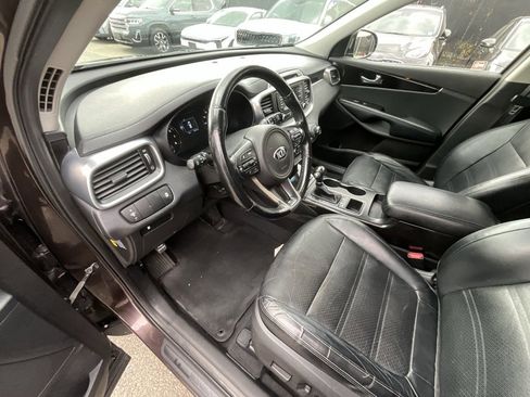 Used 2016 Kia Sorento EX image 11