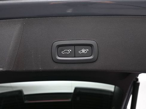 Used 2023 Volvo XC40 B5 Plus w/ Protection Package Premier AWD/4WD image 30