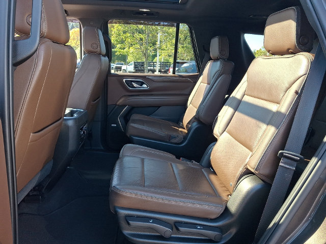 Used 2021 Chevrolet Tahoe High Country w/ Premium Package AWD/4WD image 18