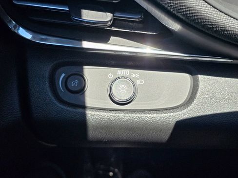 New 2026 Buick Envista Preferred FWD image 18