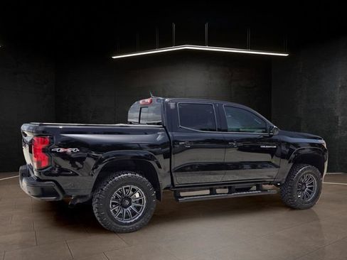 Used 2025 Chevrolet Colorado LT AWD/4WD image 7