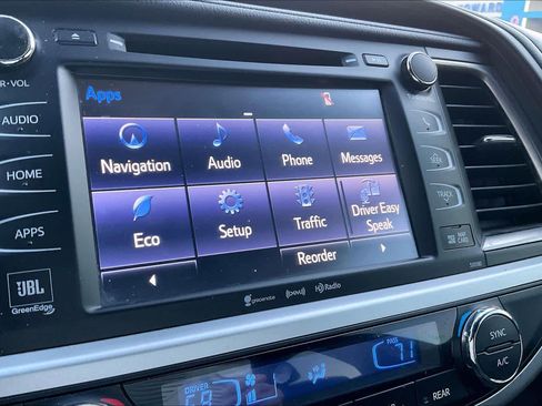 Used 2018 Toyota Highlander Limited image 33