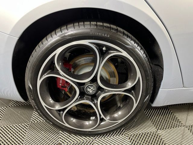 Used 2026 Alfa Romeo Giulia AWD w/ Driving Assist Package image 12