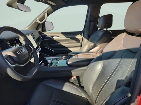 Used 2022 Jeep Wagoneer Series III image 13