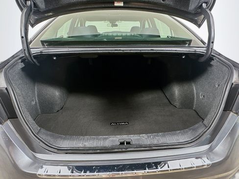 Used 2023 Nissan Altima 2.5 SV w/ SV Premium Package FWD image 29