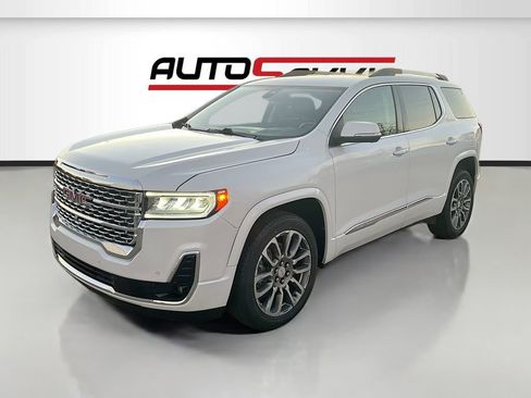 Used 2022 GMC Acadia Denali w/ Denali Technology Package FWD image 3