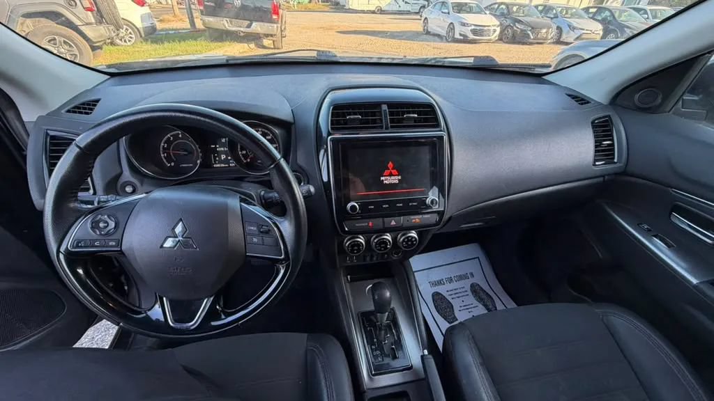 Used 2022 Mitsubishi Outlander Sport SE FWD image 16