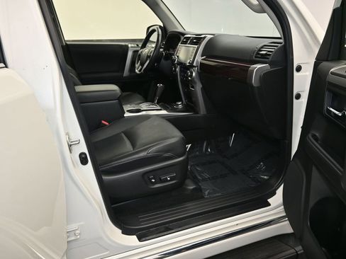 Used 2023 Toyota 4Runner Limited image 11