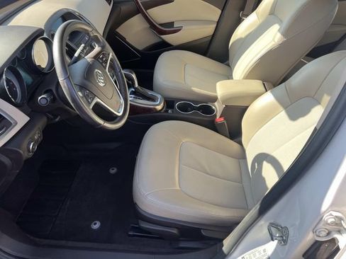 Used 2013 Buick Verano FWD image 17