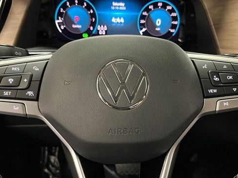 Used 2024 Volkswagen Atlas SE FWD image 15