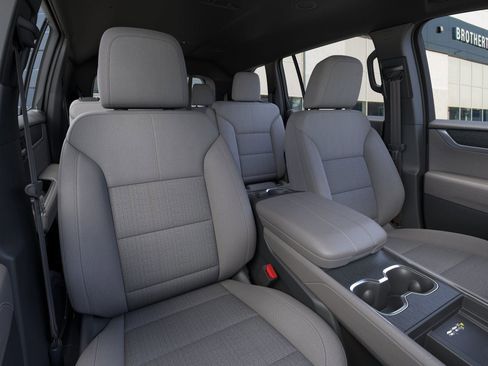 New 2025 GMC Acadia Elevation FWD image 16