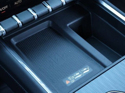 Used 2024 GMC Acadia Elevation image 15