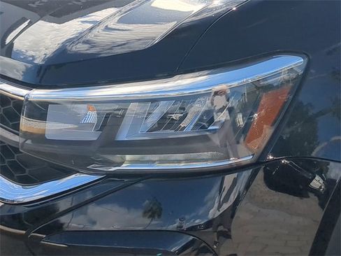 Certified 2024 Volkswagen Taos S image 7