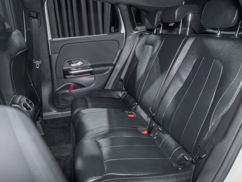 Used 2026 Mercedes-Benz GLA 250 image 12