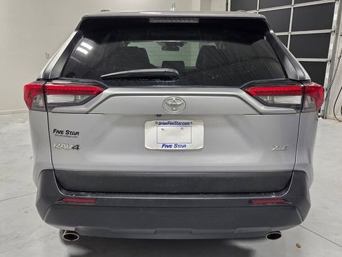 Used 2021 Toyota RAV4 XLE Premium FWD image 10