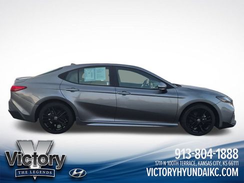 Used 2025 Toyota Camry SE FWD image 6
