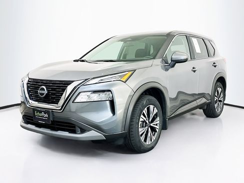 Used 2023 Nissan Rogue SV image 3