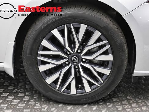 Used 2023 Nissan Altima 2.5 SV w/ SV Premium Package AWD/4WD image 32