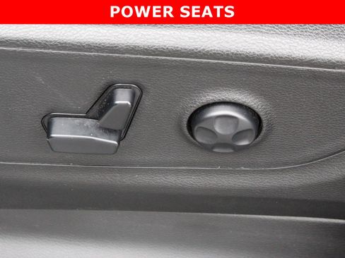 Used 2020 RAM 1500 Big Horn AWD/4WD image 12