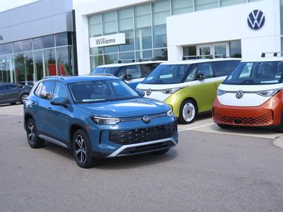 New 2025 Volkswagen Tiguan SE