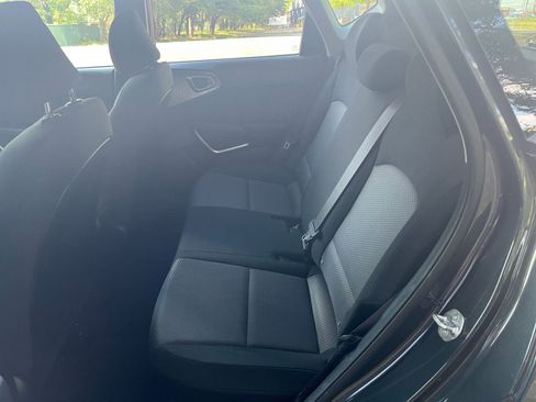 Used 2025 Kia Soul FWD image 22