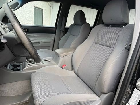 Used 2010 Toyota Tacoma 4x4 Double Cab image 8