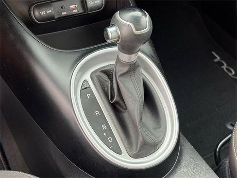 Used 2016 Kia Soul Base image 21