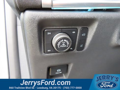 Used 2025 Ford Expedition Tremor AWD/4WD image 13