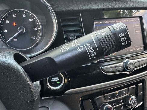 Used 2022 Buick Encore Preferred w/ Safety Package image 23