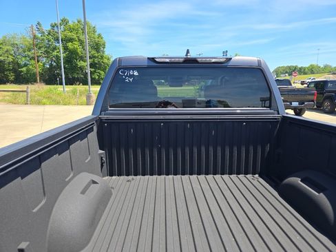 Used 2024 Toyota Tundra SR5 AWD/4WD image 13