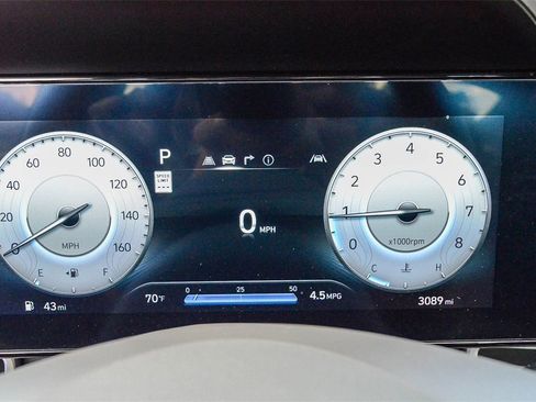 Certified 2024 Hyundai Elantra SEL image 24