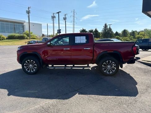 Used 2023 GMC Canyon Denali AWD/4WD image 2