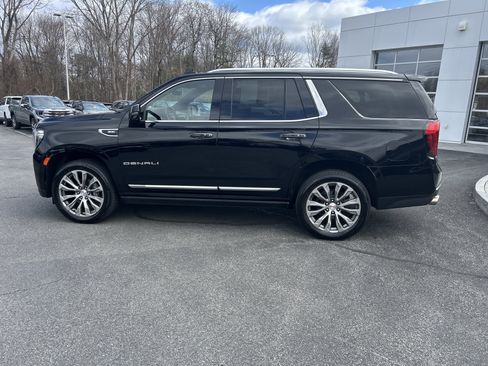 Used 2021 GMC Yukon Denali w/ Denali Premium Package AWD/4WD image 2