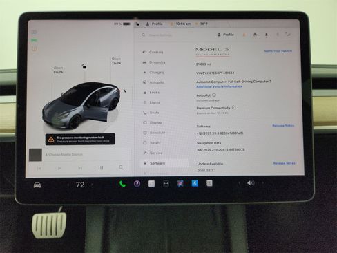 Used 2023 Tesla Model 3 Performance image 4