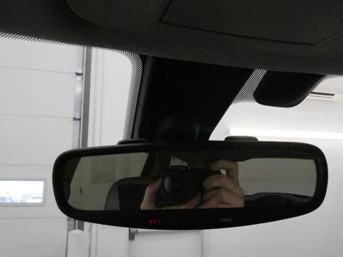 Used 2017 Chrysler Pacifica Touring-L w/ 13 Speaker Alpine Sound Group image 49