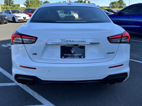 Used 2023 Maserati Ghibli Modena Q4 AWD/4WD image 7