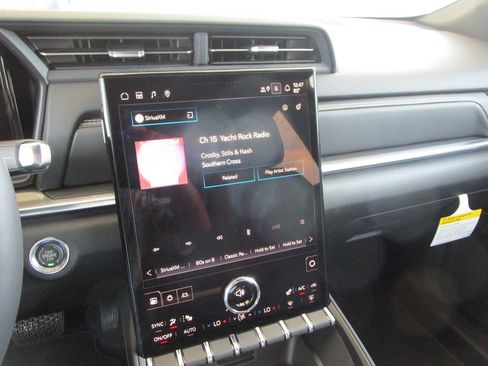 New 2027 GMC Terrain Elevation w/ Elevation Premium Package FWD image 30