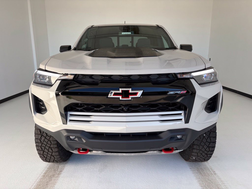 New 2026 Chevrolet Colorado ZR2 w/ Technology Package AWD/4WD image 17