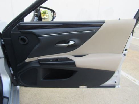 Used 2020 Lexus ES 350 w/ Premium Package image 22