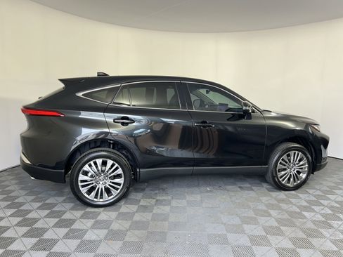 New 2024 Toyota Venza Limited image 2