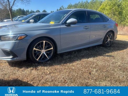 Used 2022 Honda Civic Touring image 1