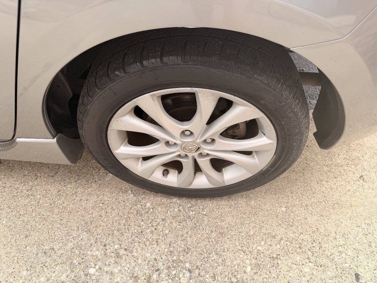 Used 2010 MAZDA MAZDA3 s Sport FWD image 32