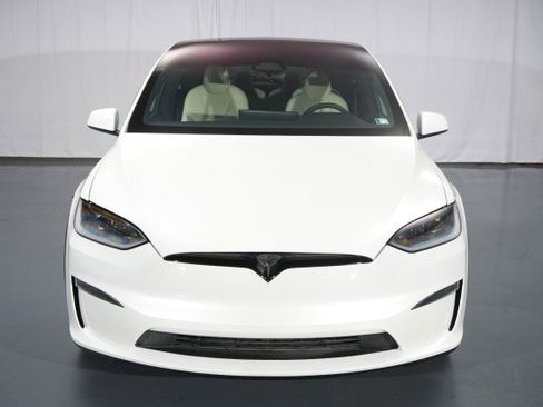 Used 2024 Tesla Model X Plaid image 6