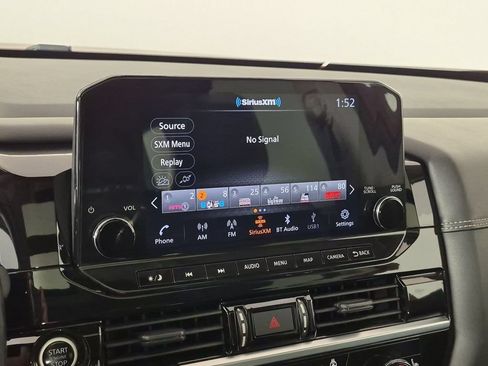 Used 2022 Nissan Pathfinder Platinum AWD/4WD image 24