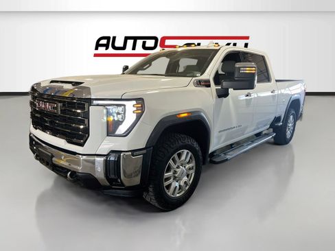 Used 2024 GMC Sierra 2500 SLT w/ SLT Premium Package AWD/4WD image 3