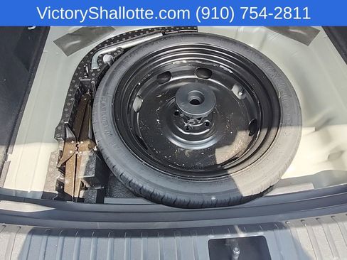 Used 2022 Volkswagen Taos SE FWD image 27