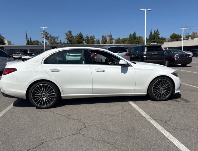 Used 2026 Mercedes-Benz C 300 Sedan image 4