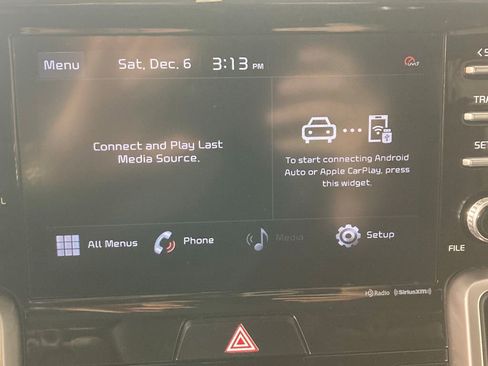 Used 2021 Kia Sorento S w/ Panoramic Sunroof Package image 3