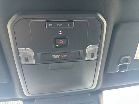 Used 2024 Toyota Tacoma TRD Off-Road AWD/4WD image 70