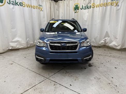 Used 2017 Subaru Forester 2.5i Premium image 3